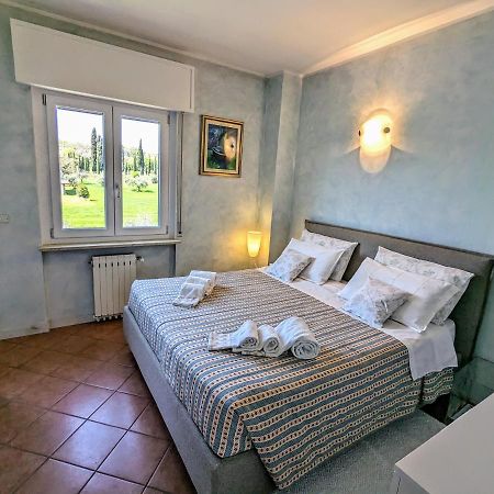 B&B The Way Home Дезенцано-дель-Гарда Экстерьер фото